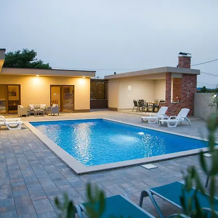 Luxury G Residency *