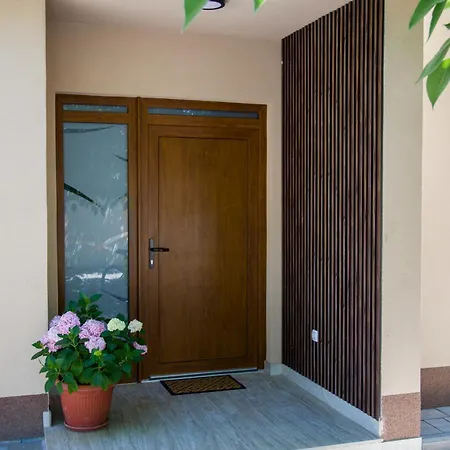 Luxury G Residency Villa *